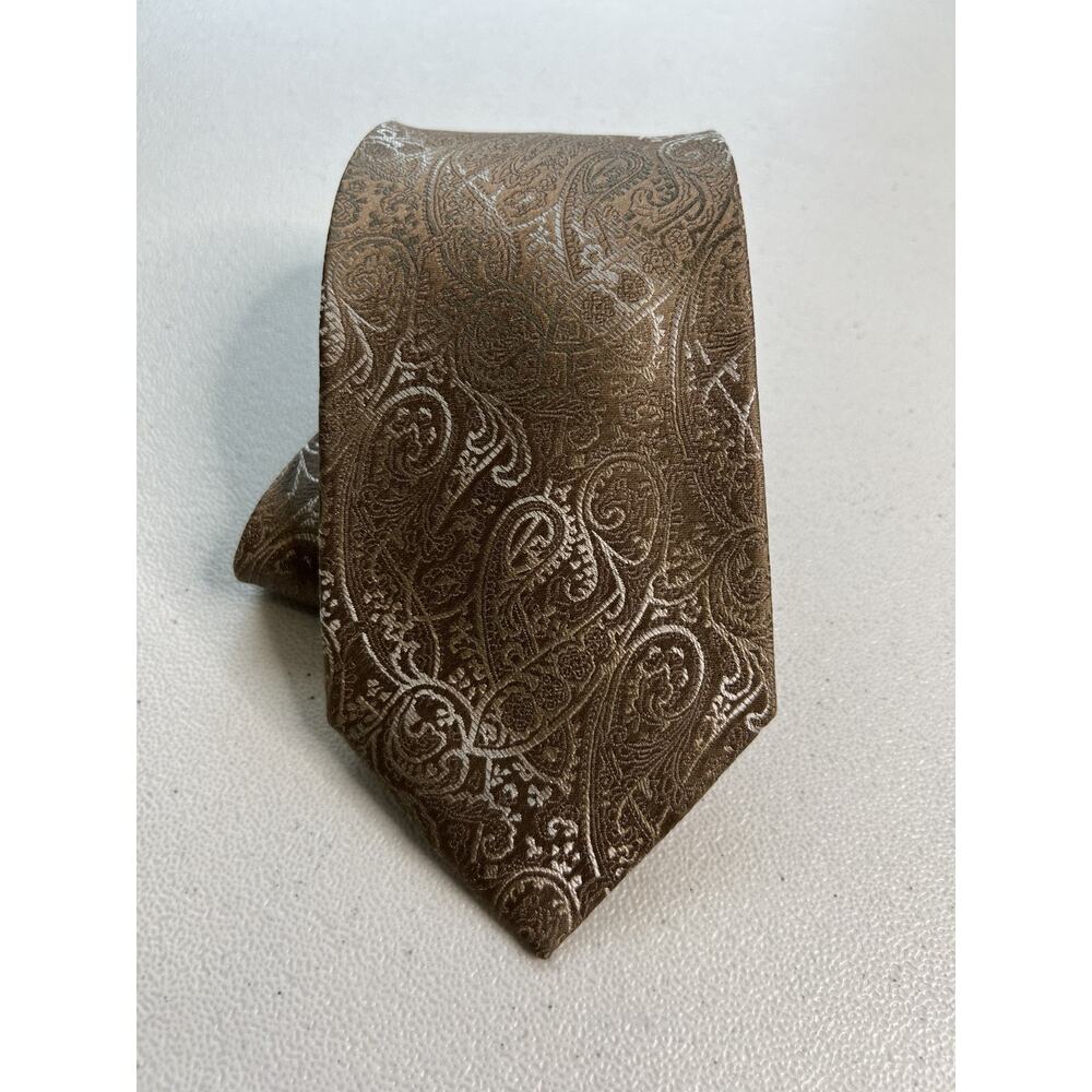 Apt. 9 Brown and White Paisley/Floral Pattern 100% Silk Tie NWOT